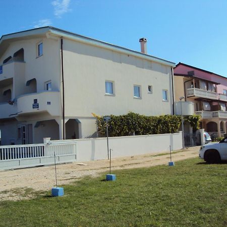 Appartamento Danijela Nin Esterno foto